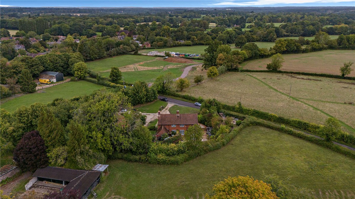 3 bedroom House, Ecchinswell, Newbury, RG20 - Available, Image 16