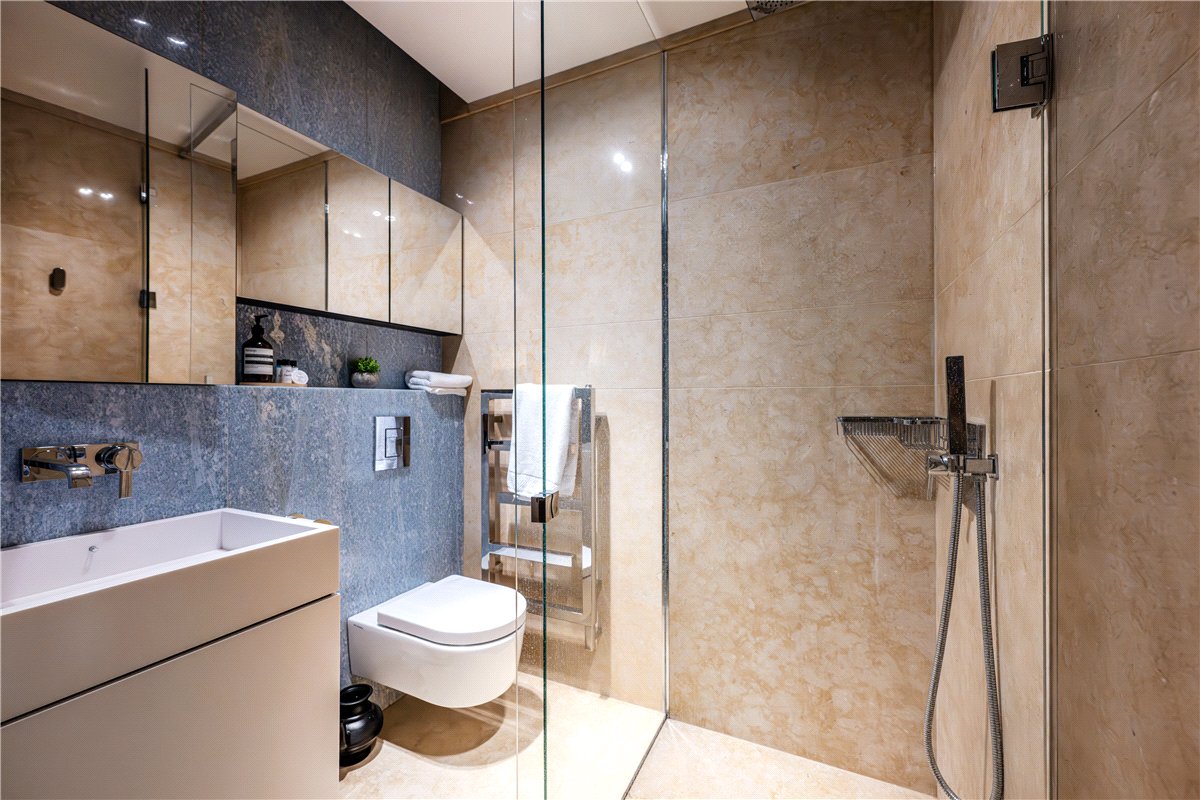 4 bedroom Flat, North Row, Mayfair, W1K - Available, Image 22