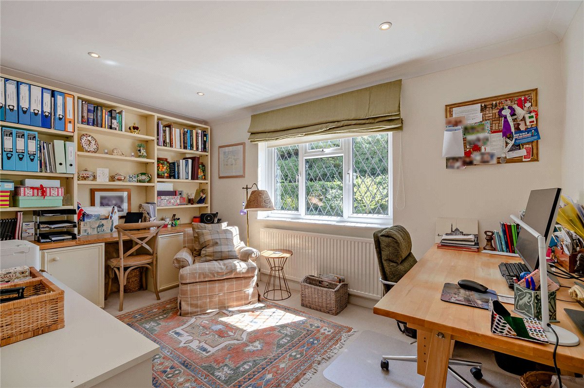 4 bedroom House, The Croft, Church Street, RG17 - Available, Image 6