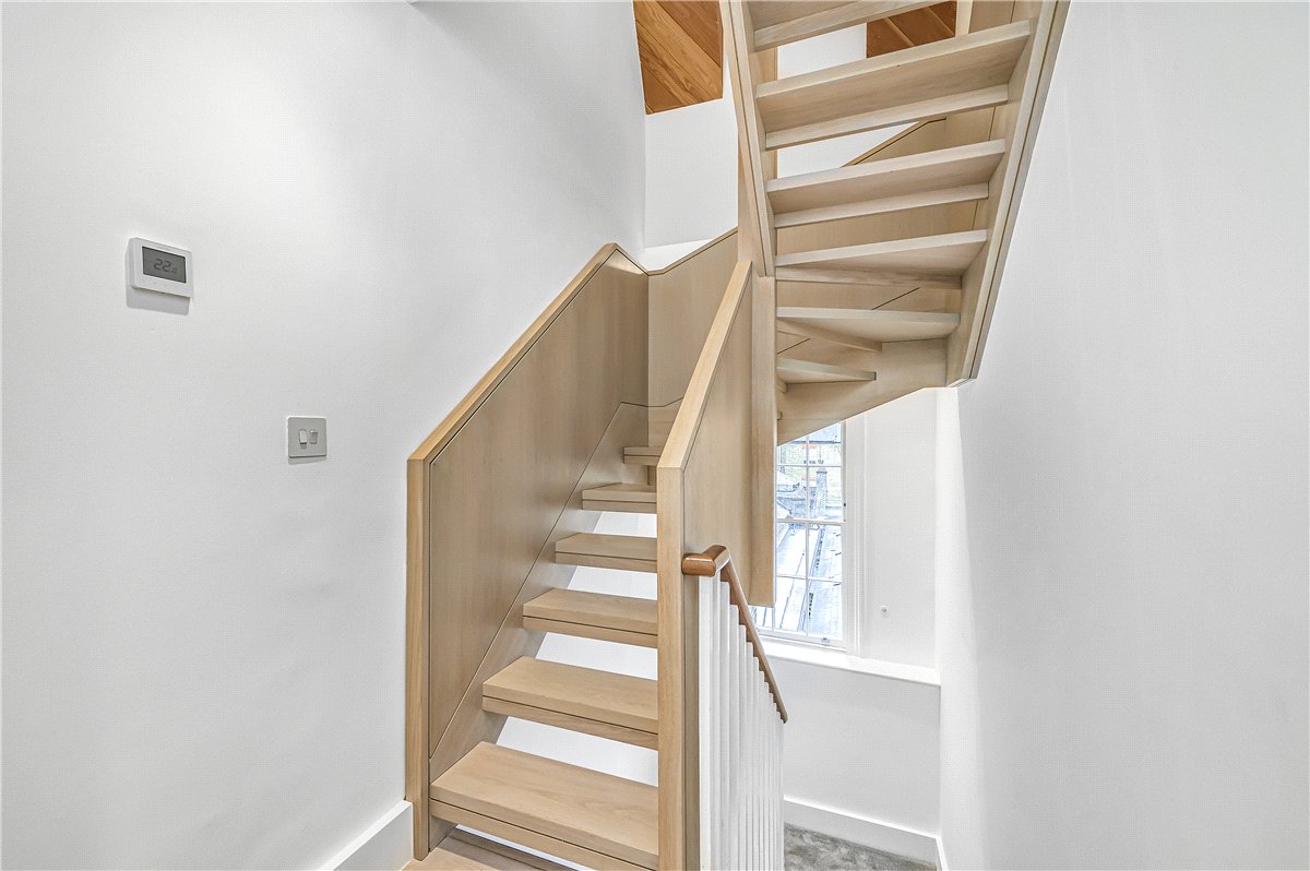 3 bedroom Maisonette, Marylebone High Street, Marylebone, W1U - Available, Image 3