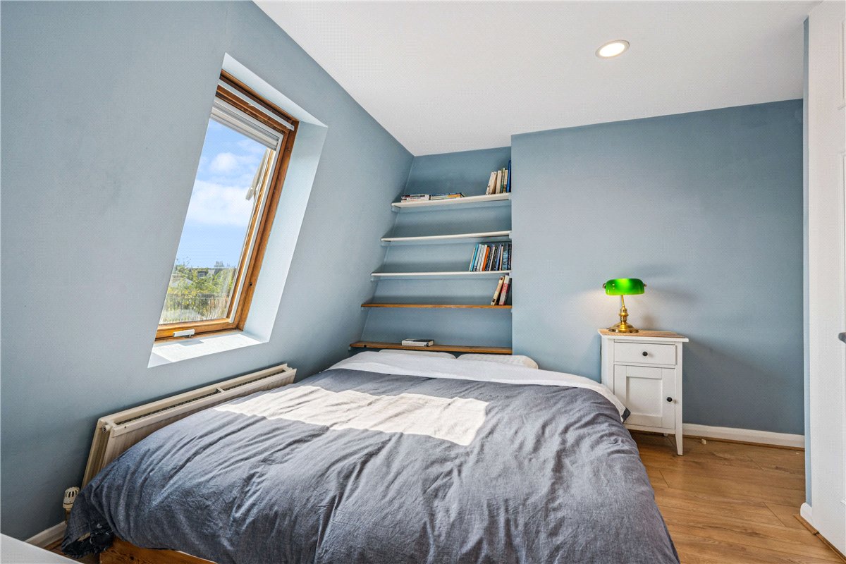 3 bedroom Flat, Queensmill Road, London, SW6 - Available, Image 12