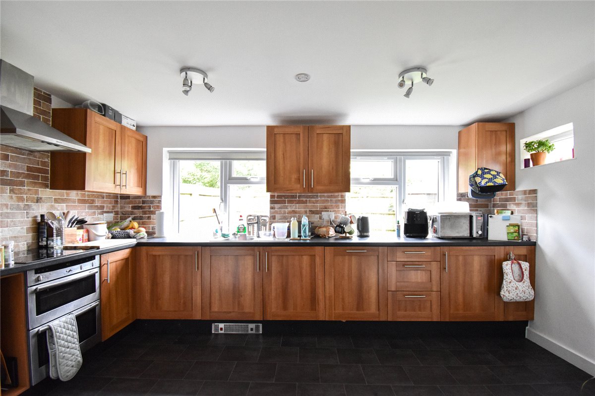 2 bedroom Bungalow, Station Road, Impington, CB24 - Available, Image 2