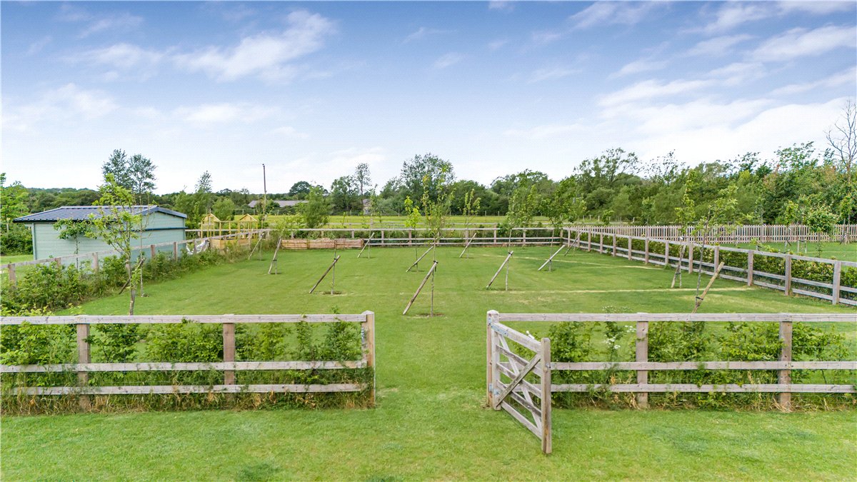 6 bedroom House, Lower End, Alvescot, OX18 - Available, Image 15