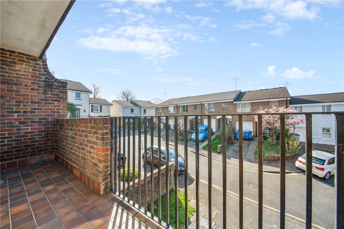 3 bedroom House, Heights Close, Hillview, SW20 - Sold, Image 7