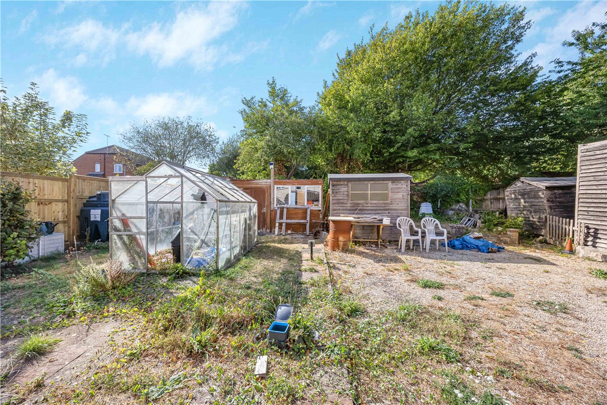 3 bedroom House, Church Street, Great Bedwyn, SN8 - Available, Image 16