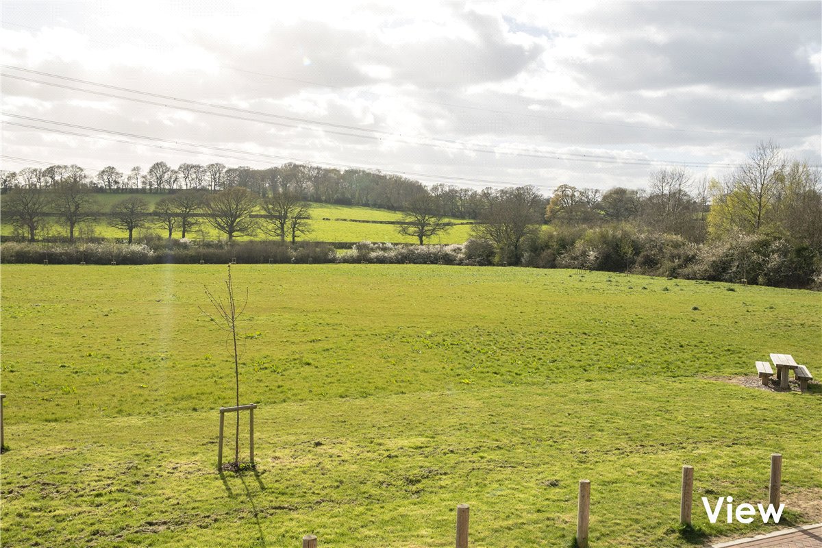 3 bedroom House, Field Close, Bishops Waltham, SO32 - Available, Image 9