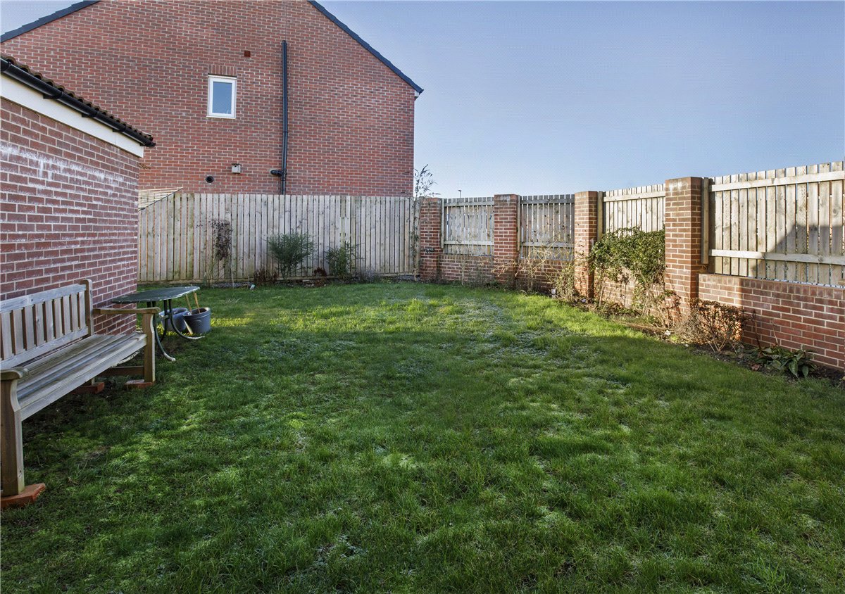 3 bedroom House, Ingleborough Drive, Harrogate, HG3 - Available, Image 3