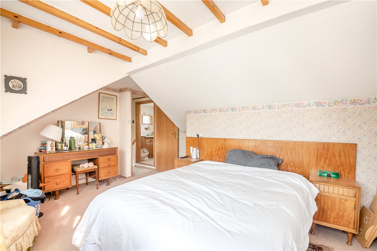 3 bedroom House, Forbes Road, Kings Worthy, SO23 - Available, Image 12