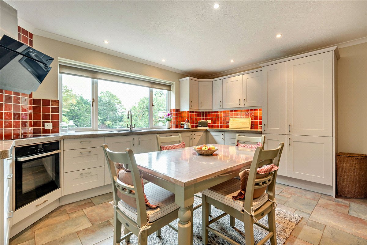 5 bedroom Bungalow, Long Grove, Upper Bucklebury, RG7 - Available, Image 1