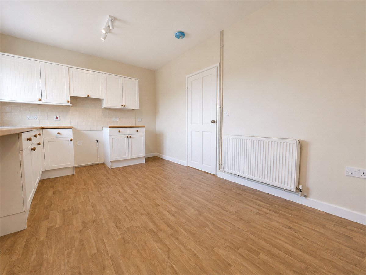 2 bedroom House, Spring Gardens, Alresford, SO24 - Available, Image 4