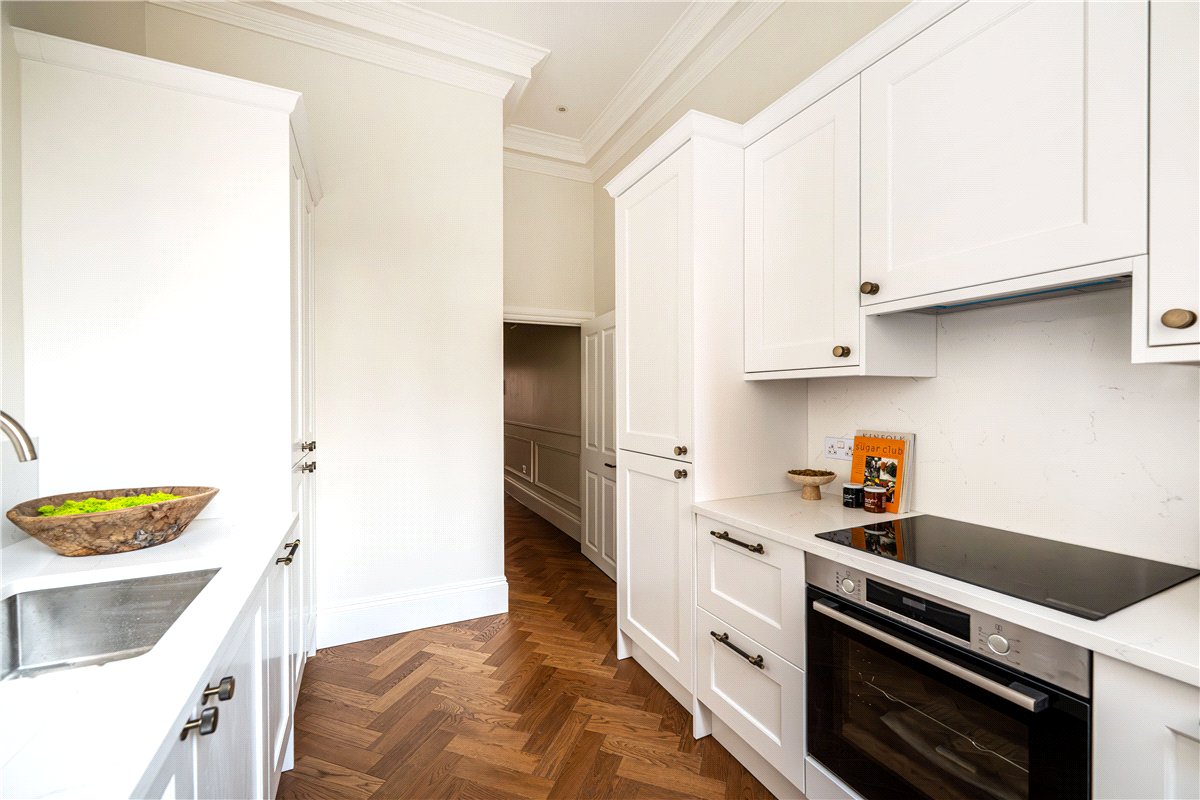 1 bedroom Flat, Upper Brook Street, Mayfair, W1K - Available, Image 13