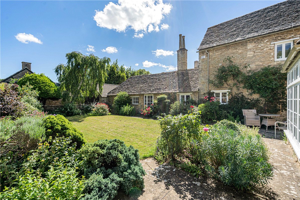 5 bedroom Cottage, High Street, Bampton, OX18 - Available, Image 18