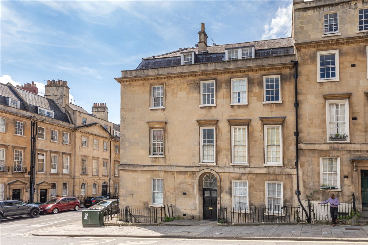 1 bedroom Flat, Oxford Row, Bath, BA1 - Sold
