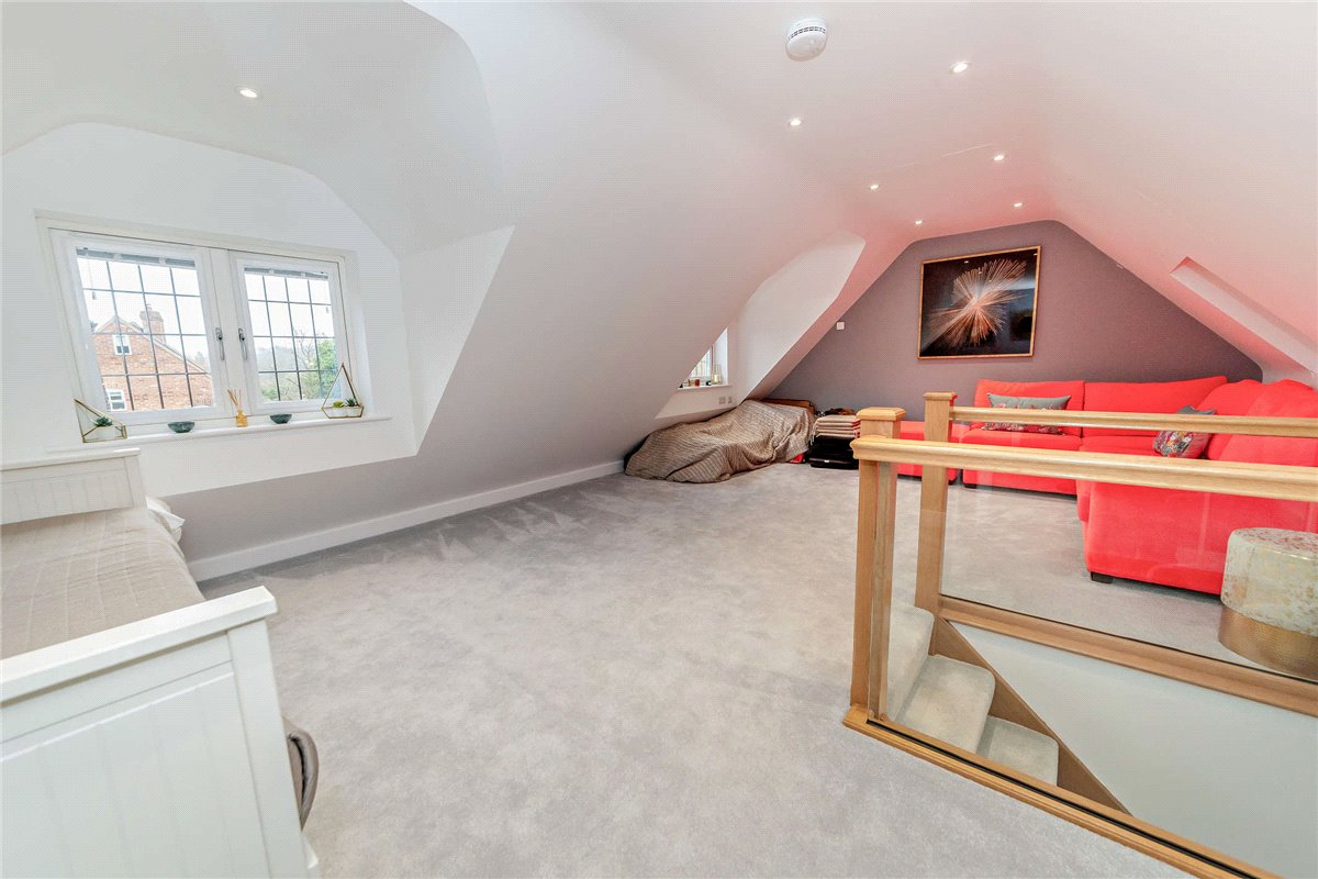5 bedroom House, Enborne Street, Enborne, RG20 - Available, Image 23