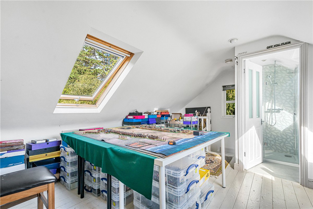 3 bedroom House, Quarry Road, Swindon, SN1 - Available, Image 12