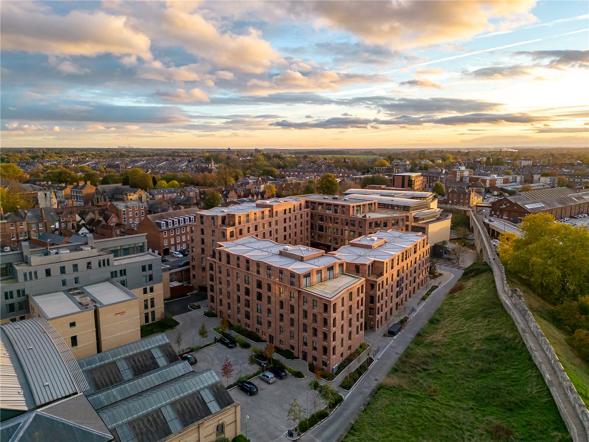 3 bedroom Flat, Toft Green, York, YO1 - Available, Image 16