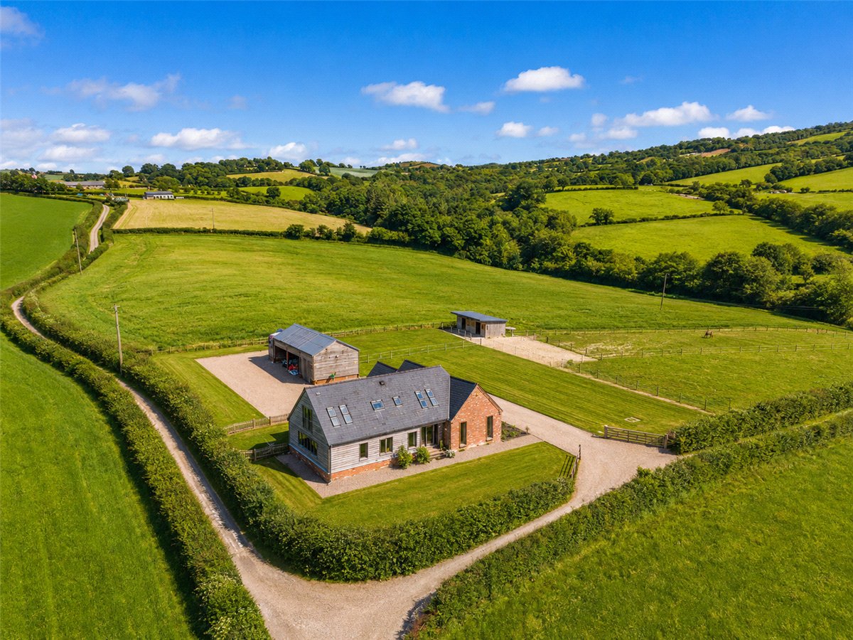 4 bedroom House, Trewern, Welshpool, SY21 - Available, Image 3