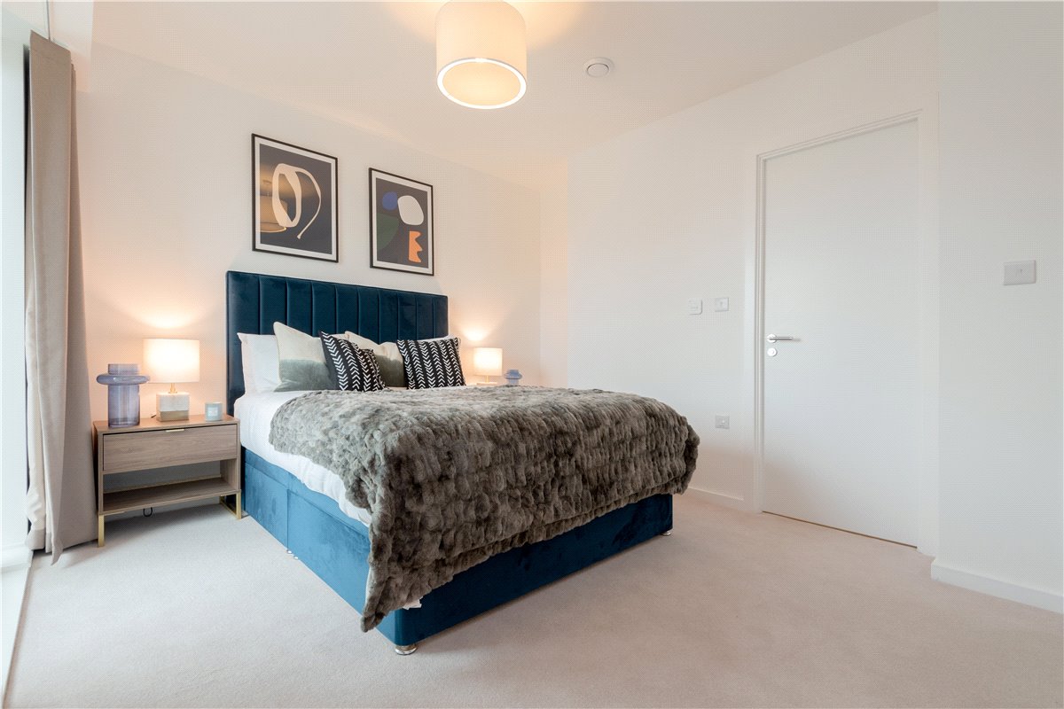 3 bedroom Flat, Heartwell Avenue, London, E16 - Let Agreed, Image 2