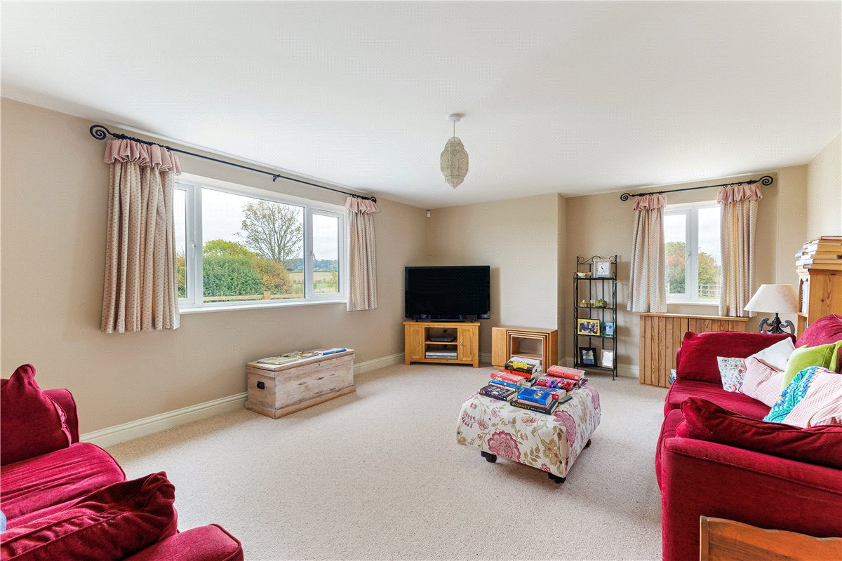 6 bedroom House, The Barton, Clyffe Pypard, SN4 - Available, Image 6
