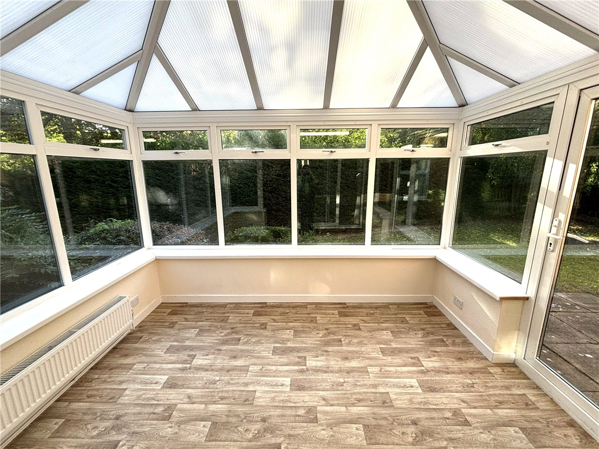 4 bedroom House, Azerley Grove, Harrogate, HG3 - Available, Image 8