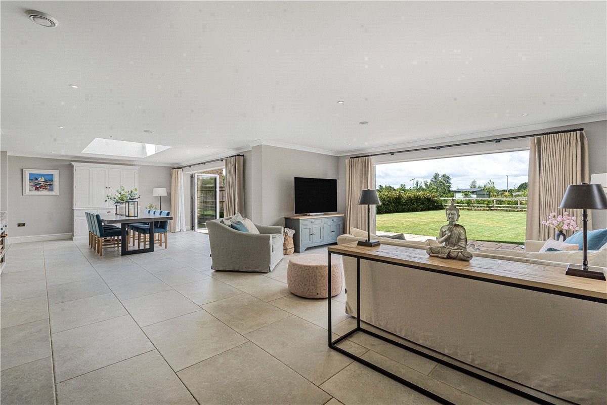 6 bedroom House, Lower End, Alvescot, OX18 - Available, Image 1