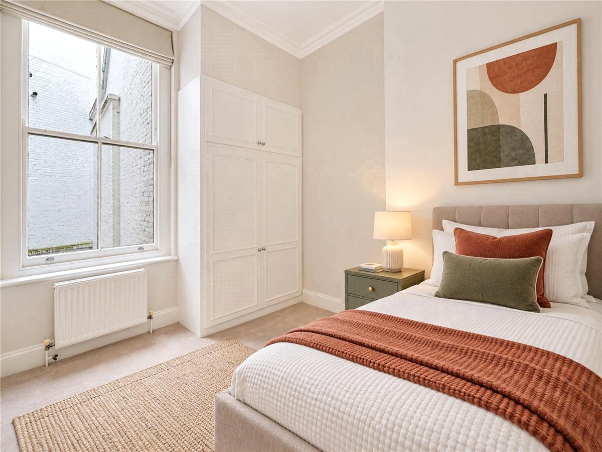 3 bedroom Flat, Queens Gate, Kensington, SW7 - Available, Image 4