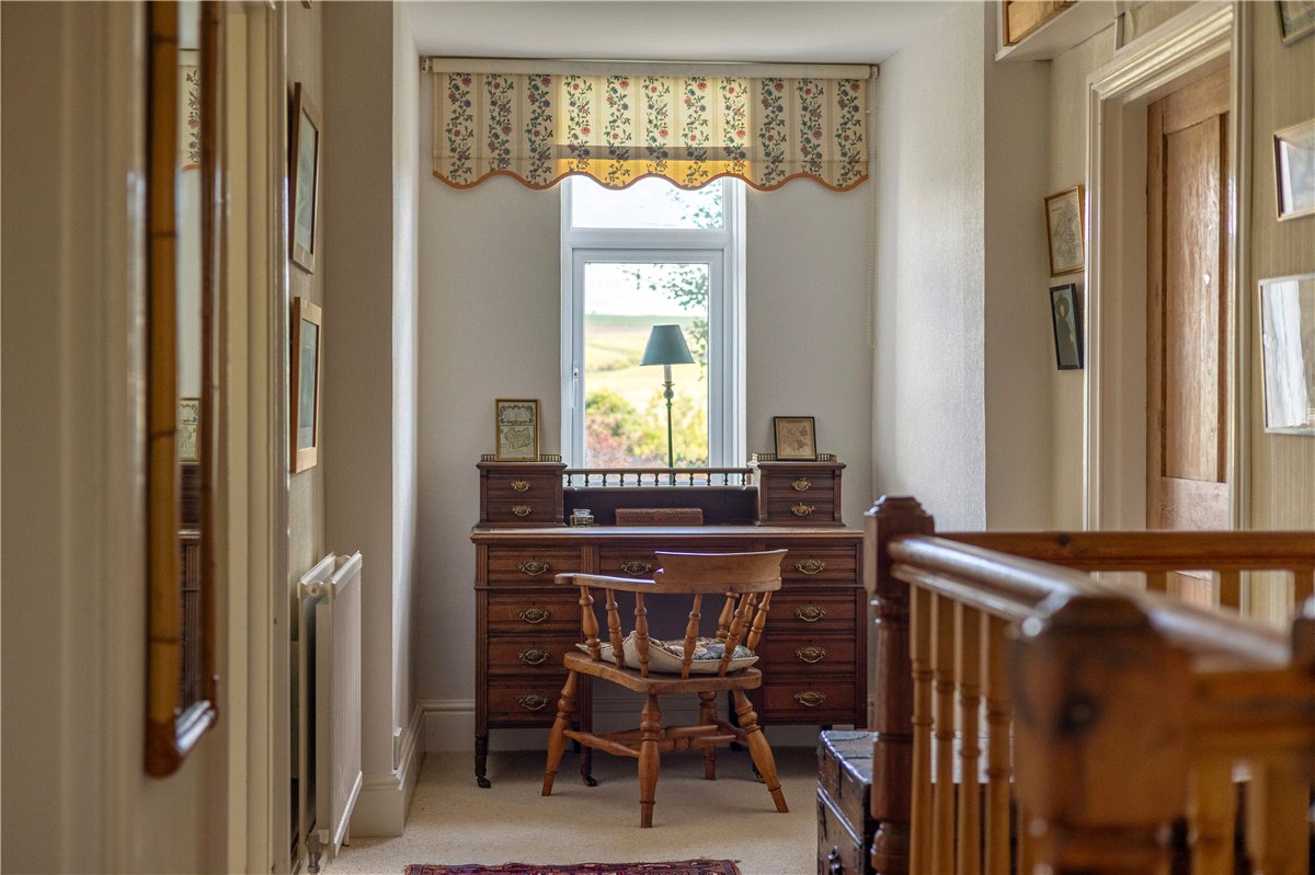 4 bedroom House, Oak Lane, Easterton, SN10 - Available, Image 10