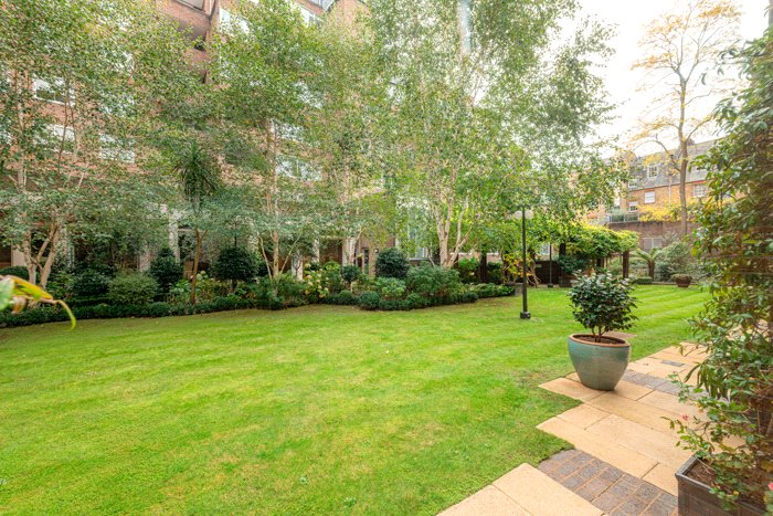 2 bedroom Maisonette, Ebury Street, Belgravia, SW1W - Let Agreed, Image 4