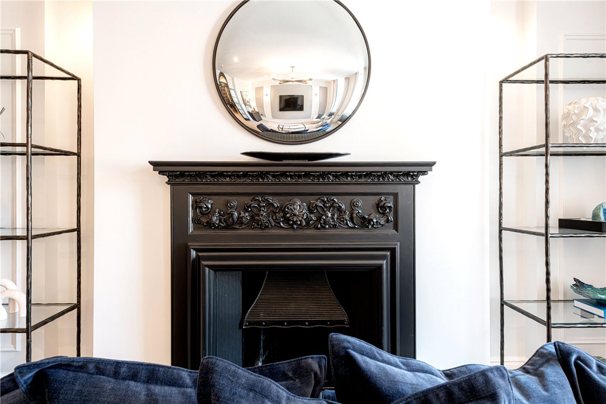 3 bedroom Flat, Curzon Street, Mayfair, W1J - Available, Image 4