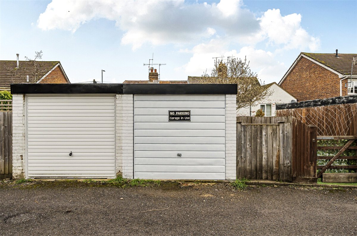 2 bedroom House, London Road, Marlborough, SN8 - Sold, Image 3
