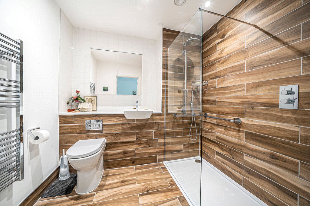 2 bedroom Flat, Holts Court, Sarum Road, SO22 - Sold STC, Image 9