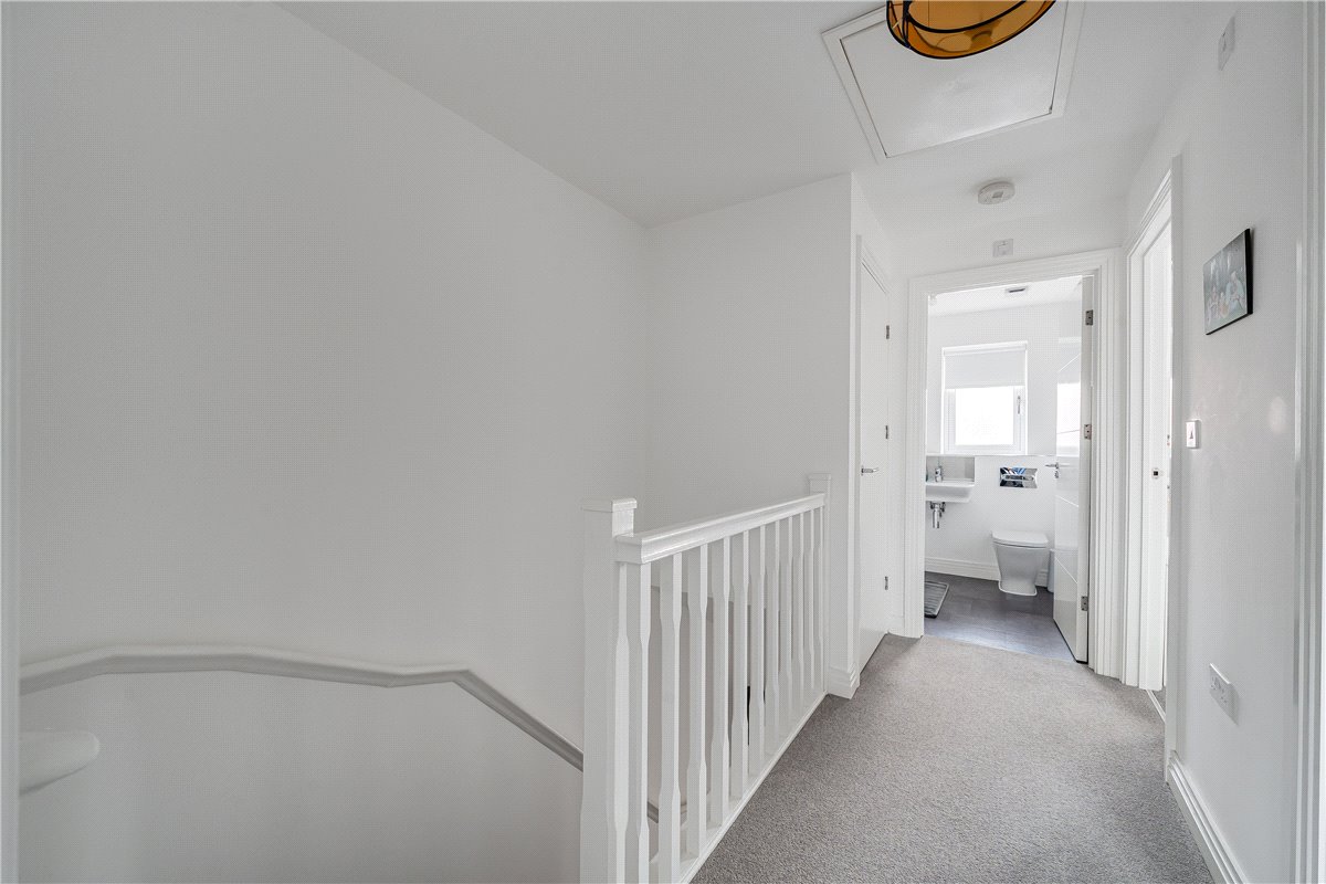 3 bedroom House, Fearnley Close, Glebe Farm, MK17 - , Image 15