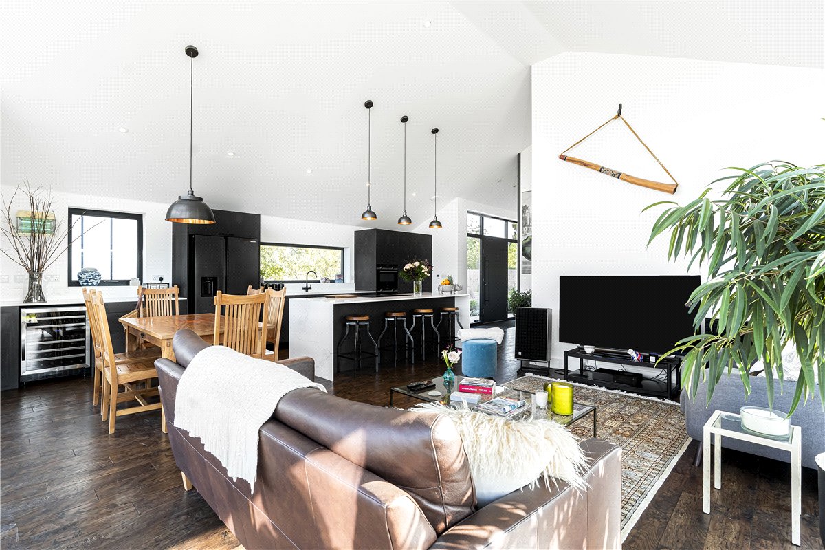 3 bedroom Barn Conversion, Rectory Road, Great Haseley, OX44 - Available, Image 2