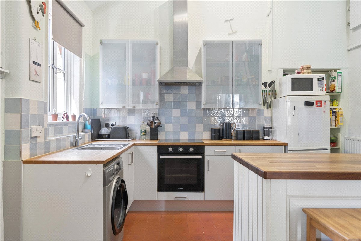 6 bedroom House, The Street, All Cannings, SN10 - Available, Image 28
