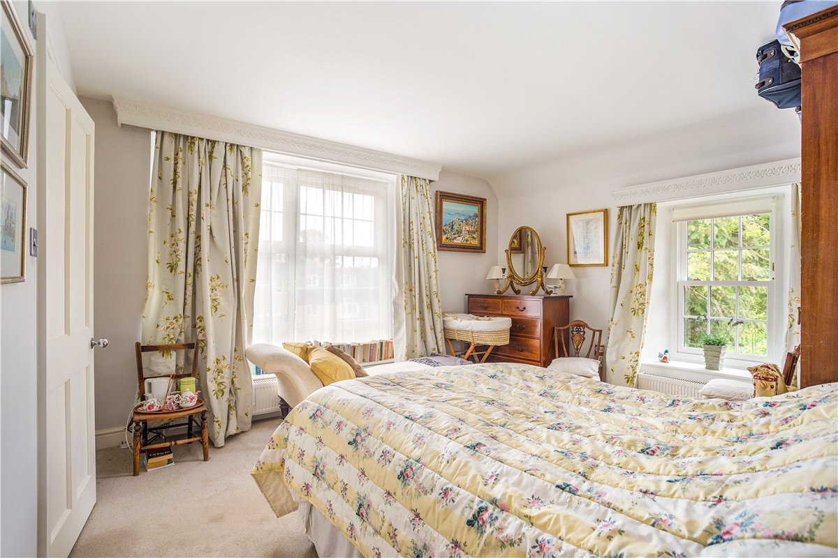 4 bedroom House, Castle Street, Calne, SN11 - Available, Image 12