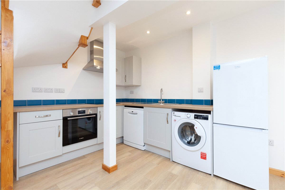 1 bedroom Maisonette, High Street, Witney, OX28 - , Image 1