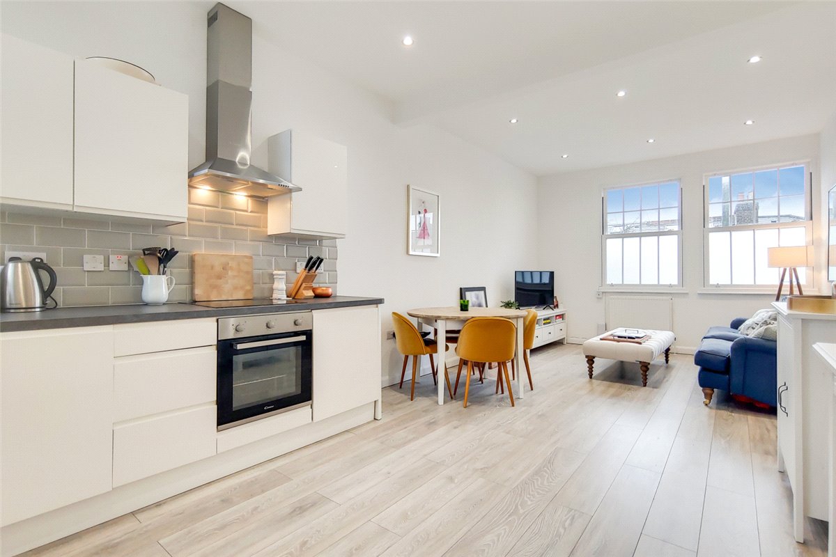 1 bedroom Flat, White Hart Lane, London, SW13 - Available