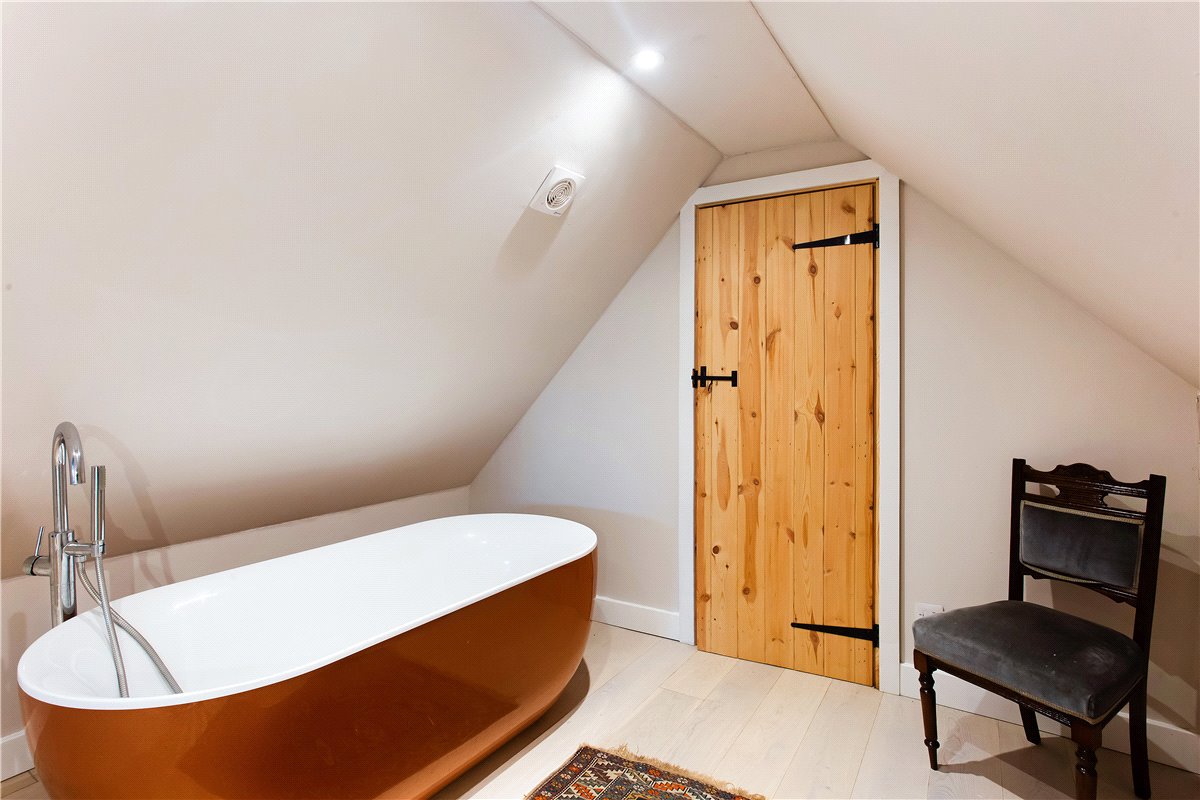 3 bedroom House, Tichborne, Alresford, SO24 - Available, Image 3