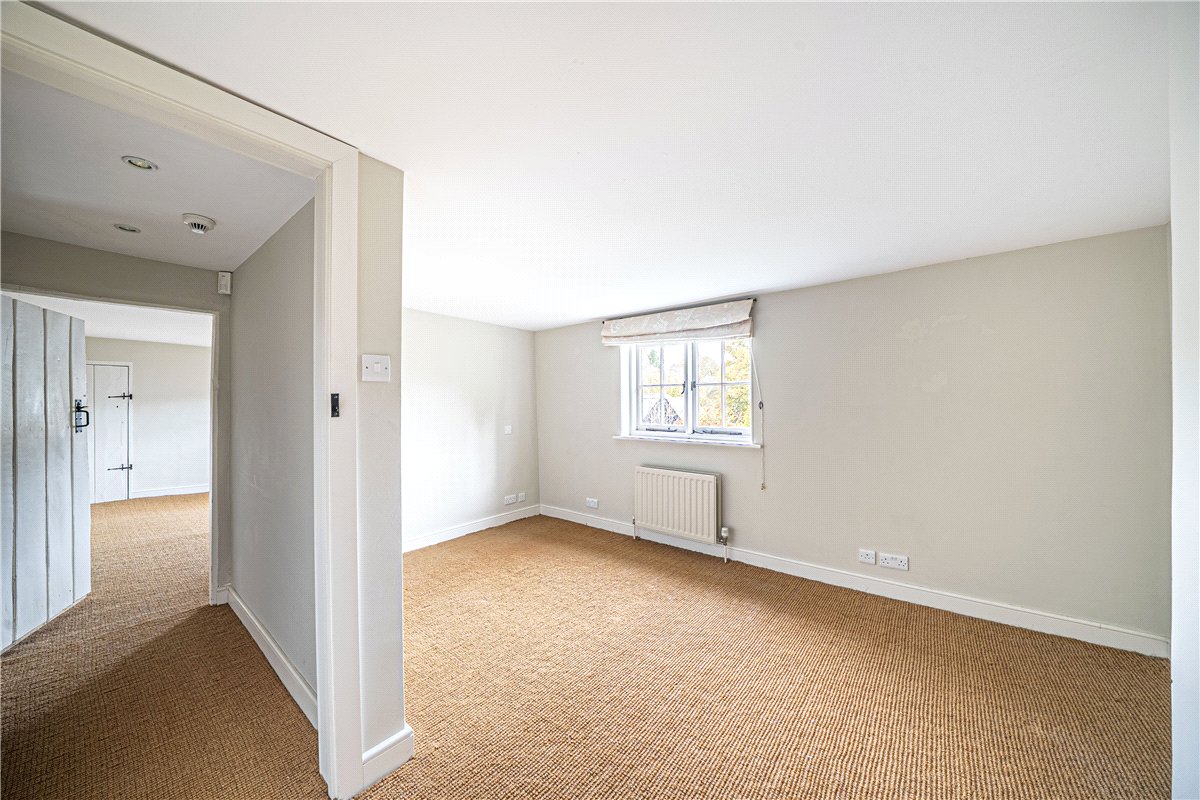 4 bedroom House, North Park Farm, Little Somborne, SO20 - Available, Image 11