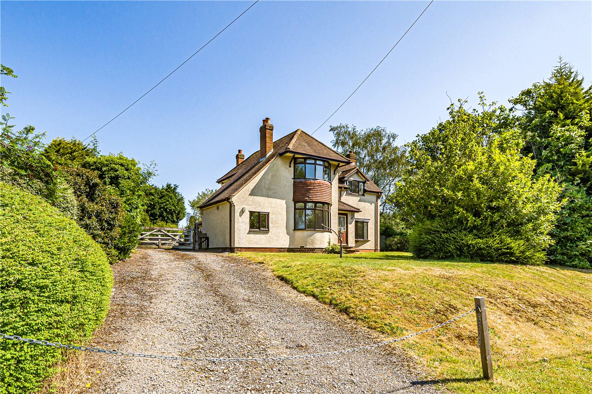 3 bedroom House, Church Lane, Middleton, B78 - Available
