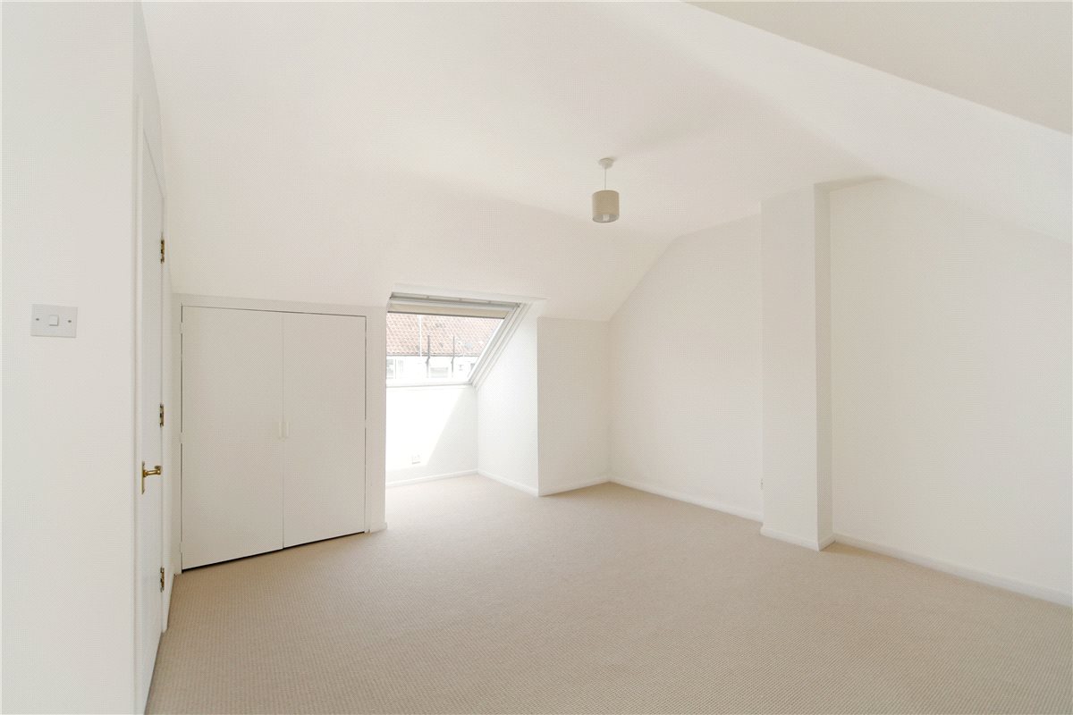 4 bedroom House, Carmichael Mews, London, SW18 - , Image 4