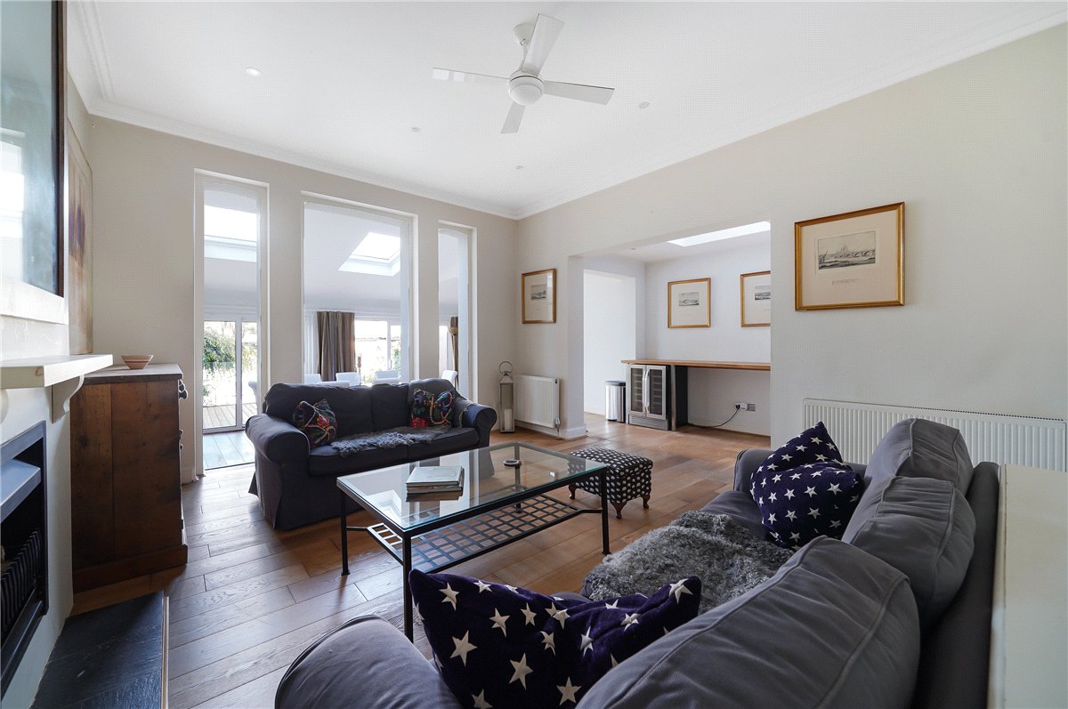 2 bedroom Maisonette, Deodar Road, London, SW15 - Available, Image 2