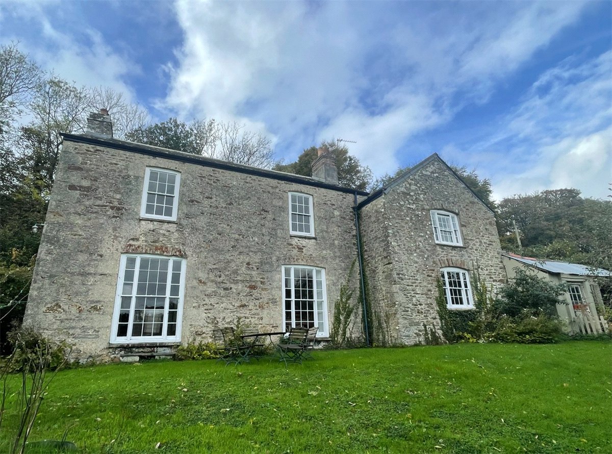 6 bedroom House, Enys, St. Gluvias, TR10 - Available