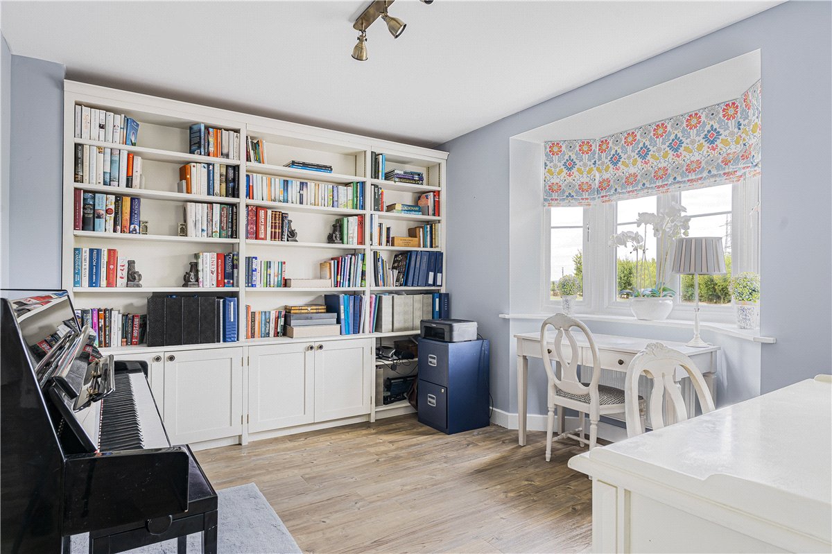 5 bedroom House, Joyce Way, Steventon, OX13 - Sold STC, Image 2