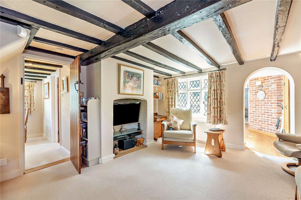3 bedroom House, Stockcross, Newbury, RG20 - Available, Image 3