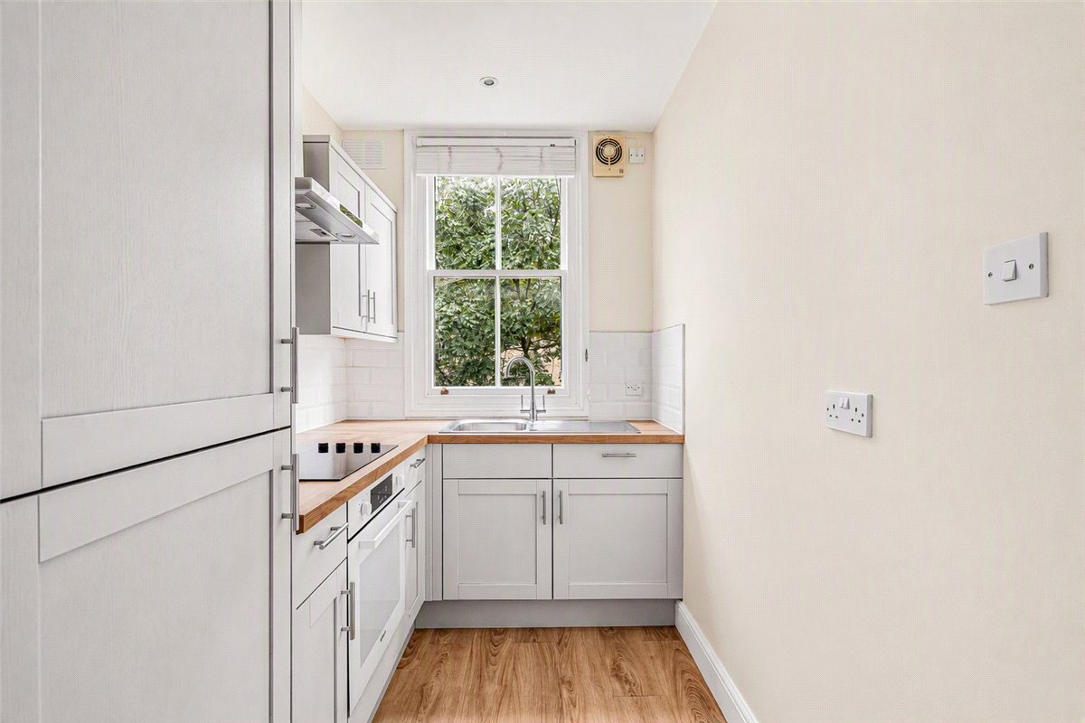 2 bedroom Flat, Walton Crescent, Oxford, OX1 - Available, Image 2