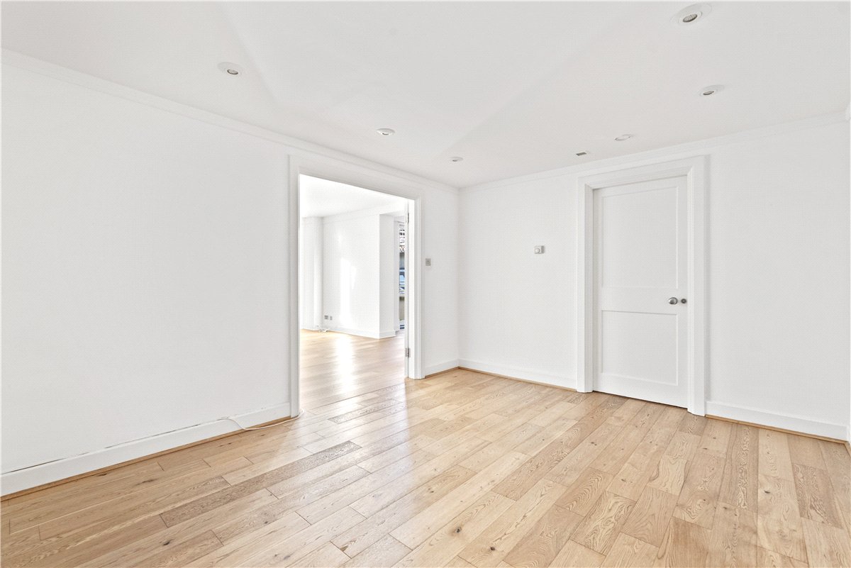 3 bedroom Flat, Porchester Gate, Bayswater Road, W2 - Available, Image 10