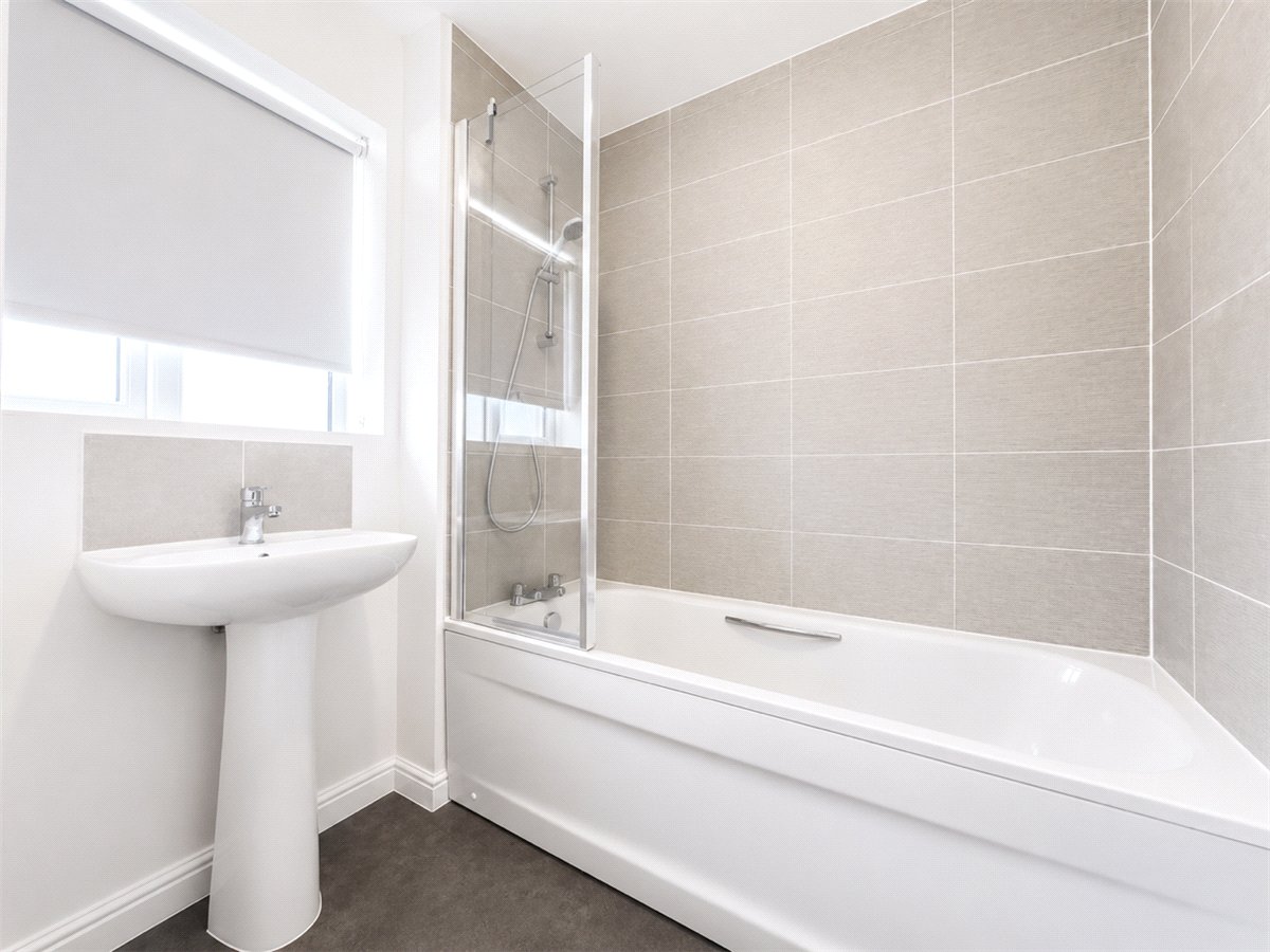 5 bedroom House, Stonyfield Road, Whiteley, PO15 - Available, Image 10