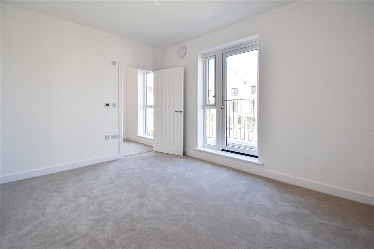 5 bedroom House, Saffron Way, Cambridge, CB1 - , Image 2