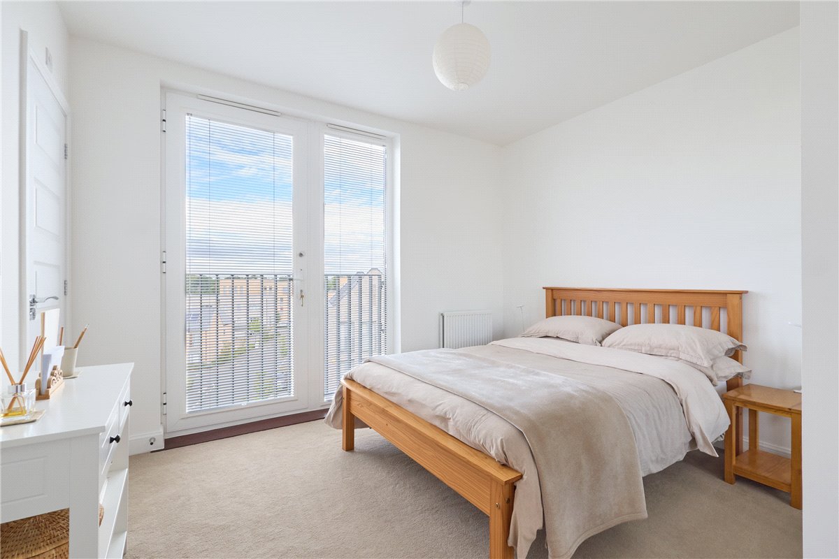 2 bedroom Flat, Osprey Drive, Trumpington, CB2 - Sold, Image 2